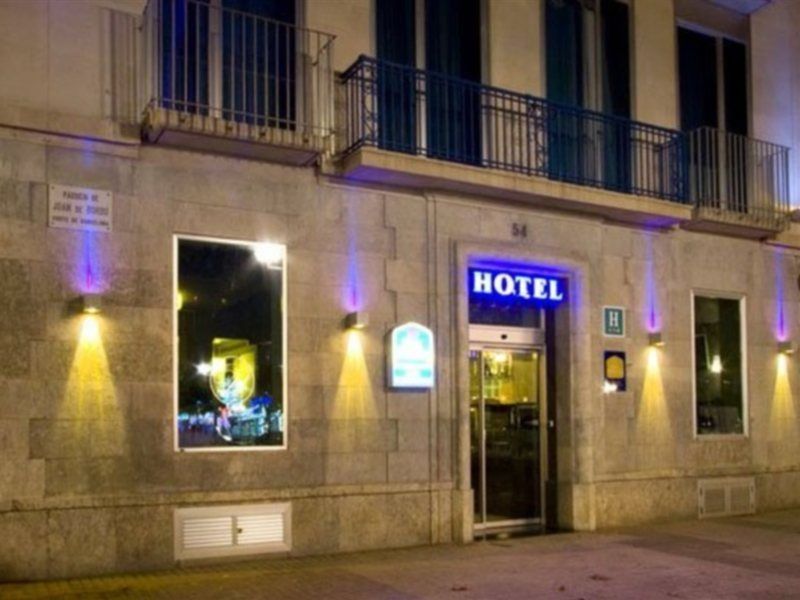 54 Barceloneta Hotel